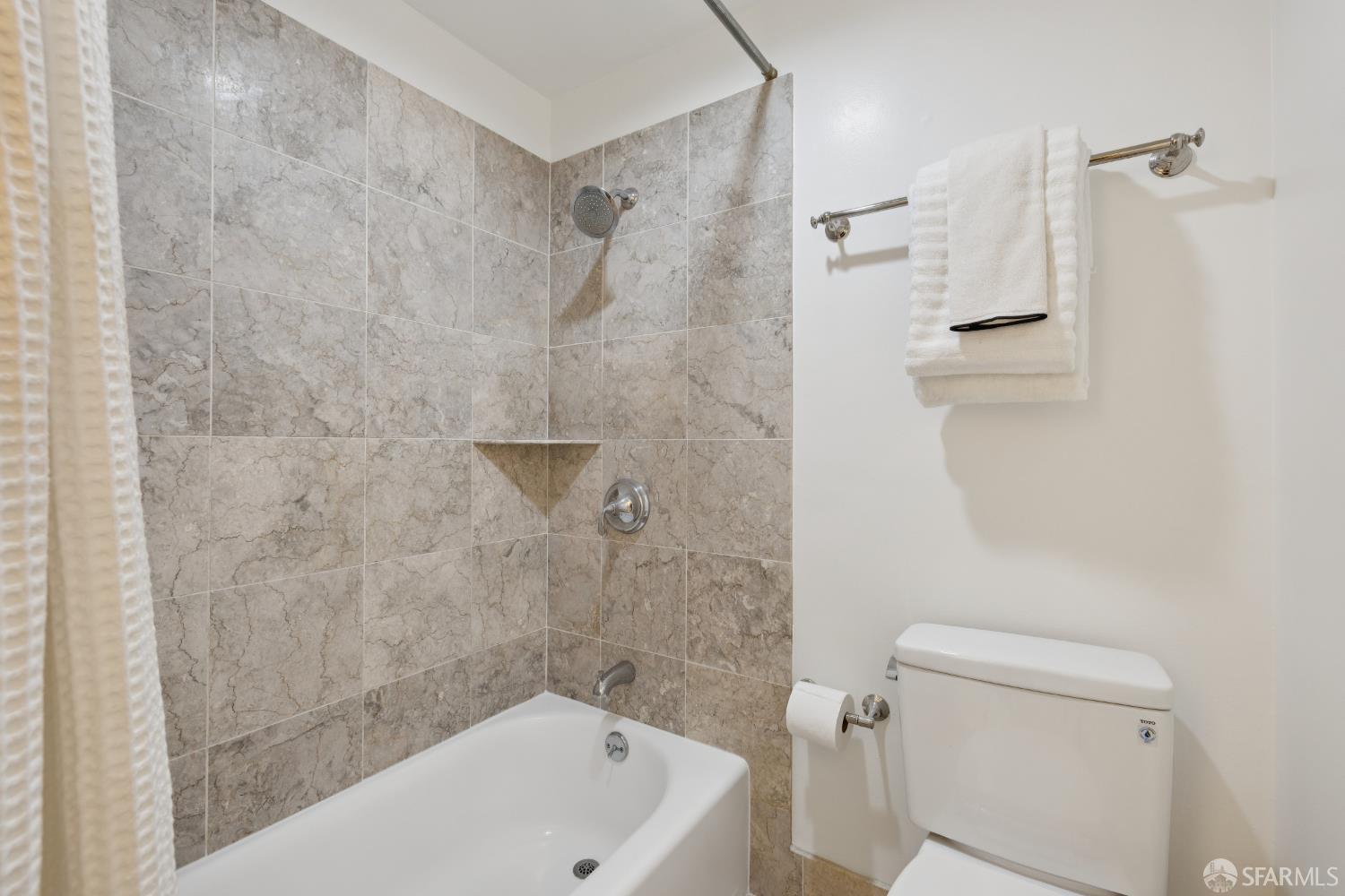 Photo #33: 426133219 Listing: Photo #33