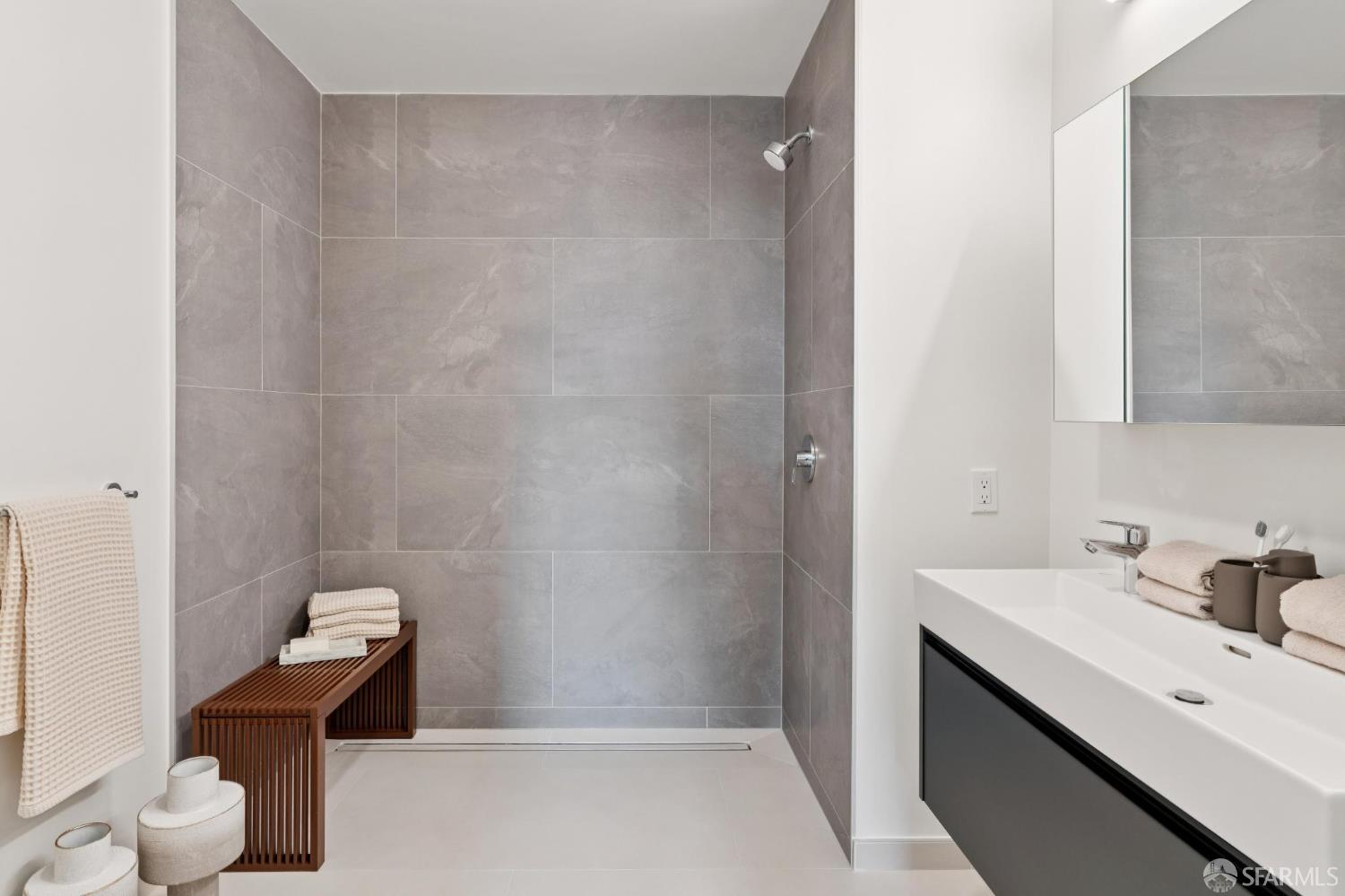 Photo #10: 426133273 Listing: Photo #10