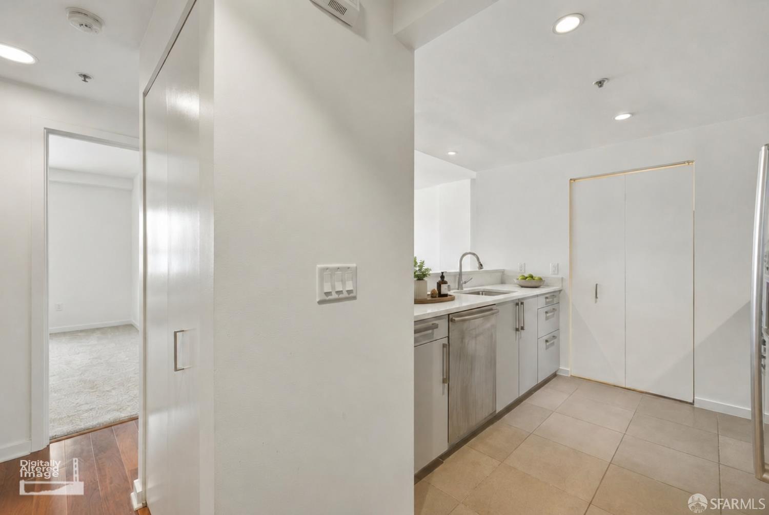 Photo #11: 426133501 Listing: Photo #11
