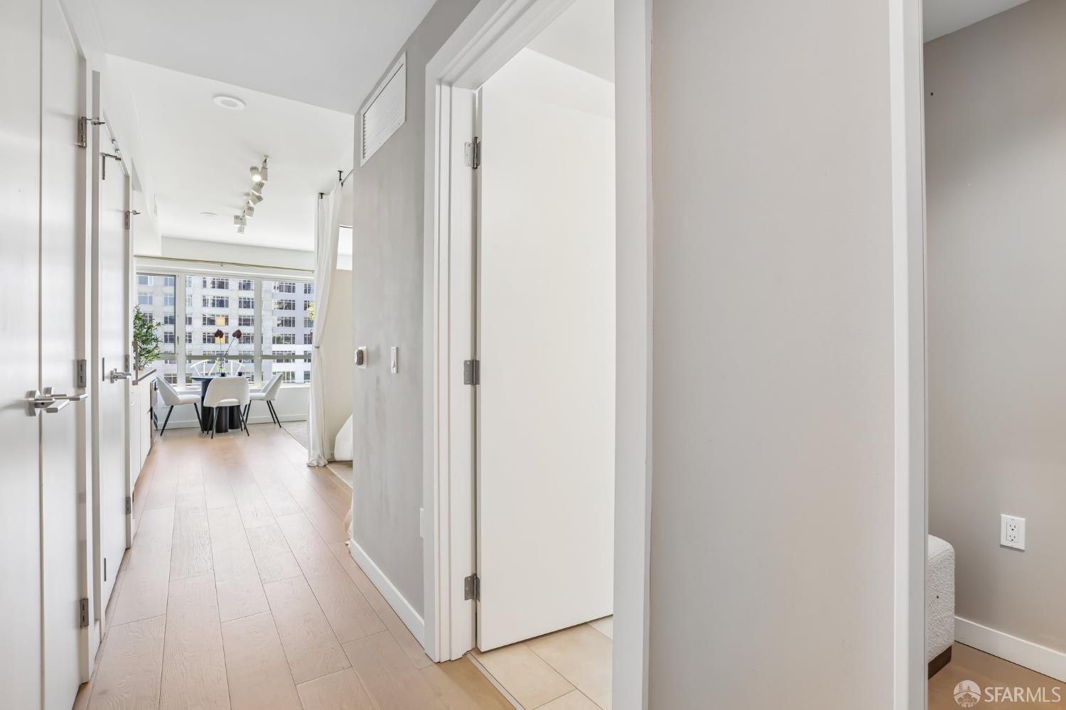 Photo #15: 426125754 Listing: Photo #15