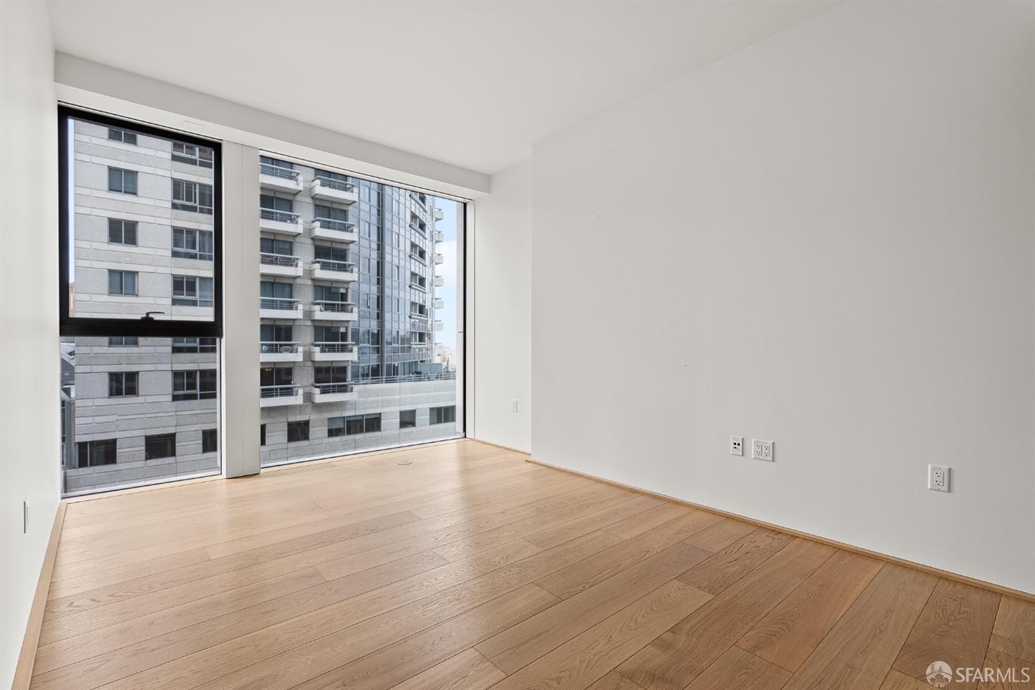 Photo #4: 426134027 Listing: Photo #4