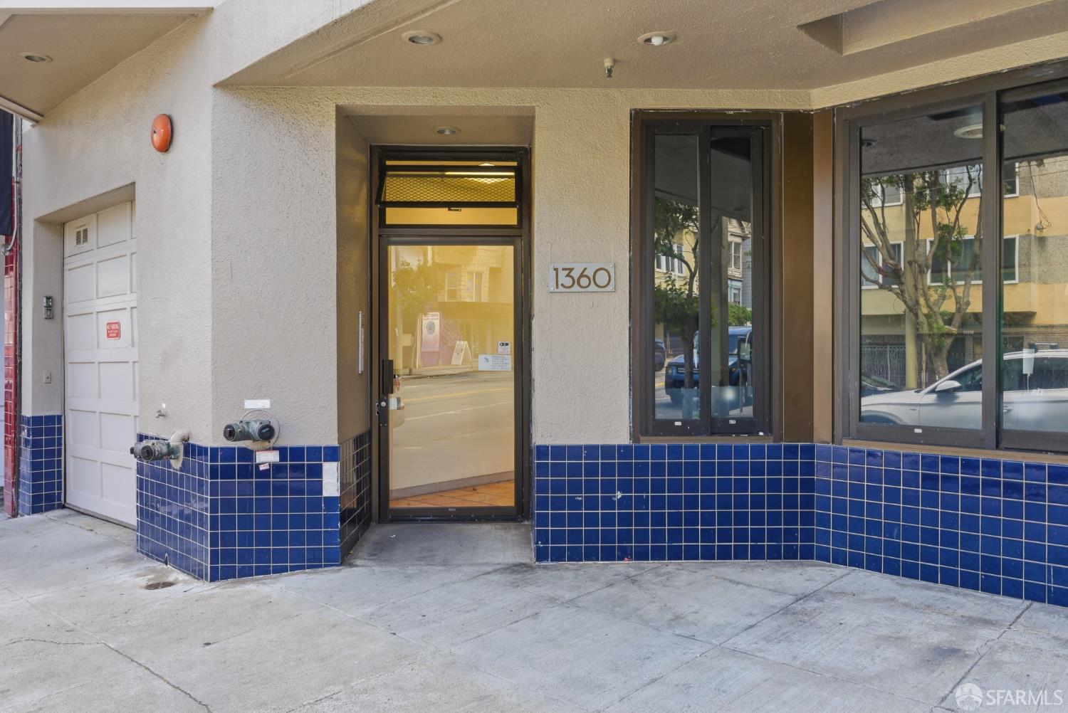 Photo #3: 426134042 Listing: Photo #3
