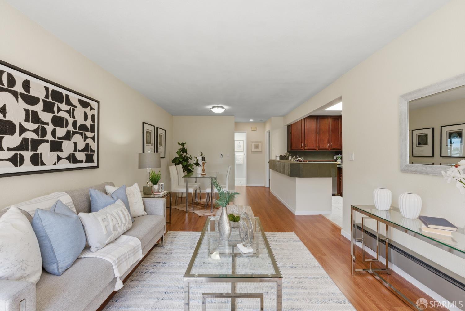 Photo #12: 426134042 Listing: Photo #12