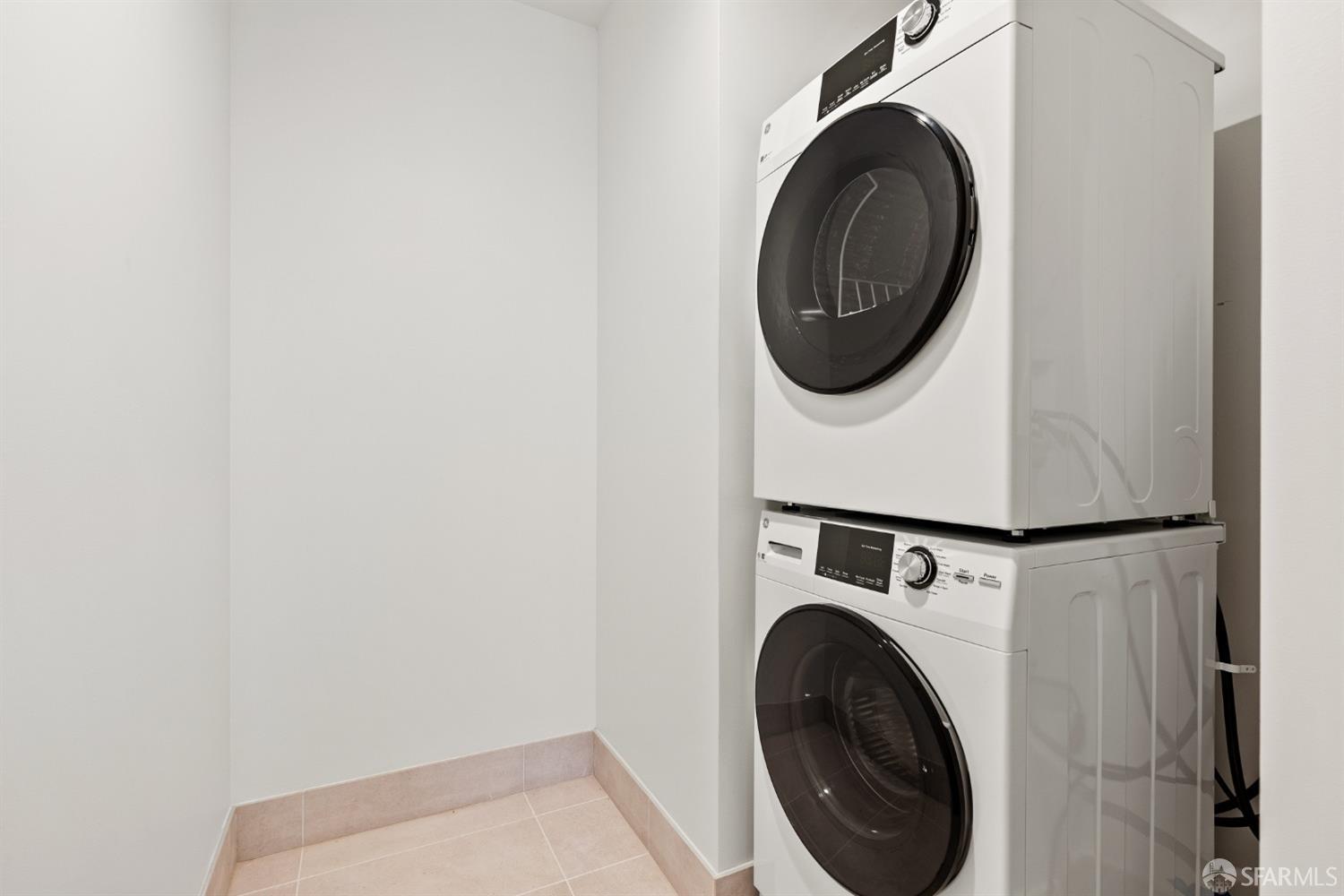 Photo #15: 426134027 Listing: Photo #15