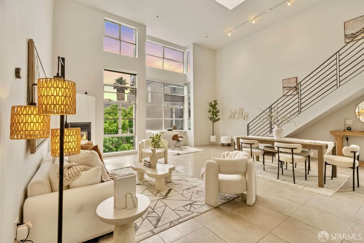 Photo #2: 426125339 Listing: Photo #2