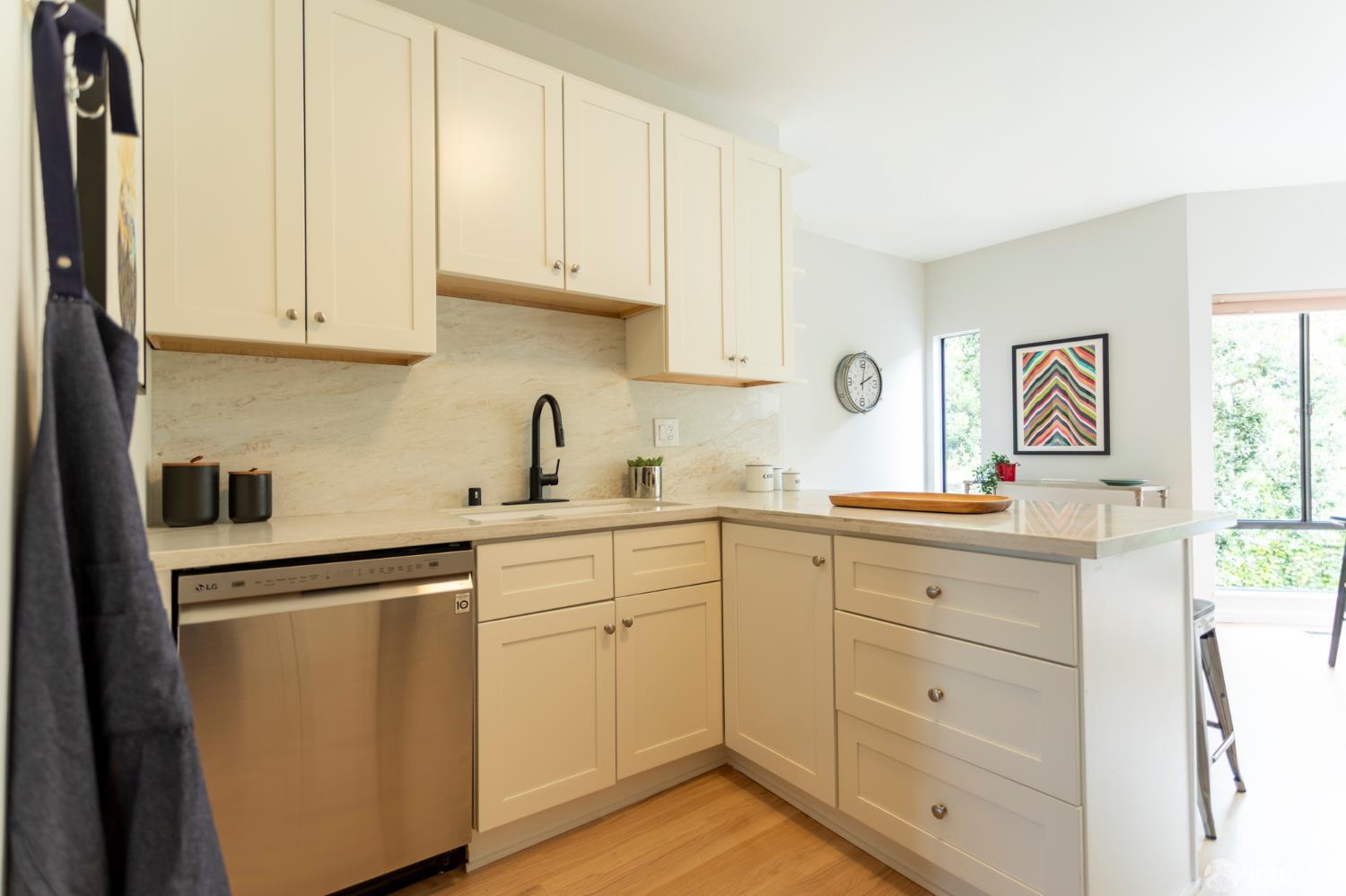 Photo #17: 426134709 Listing: Photo #17