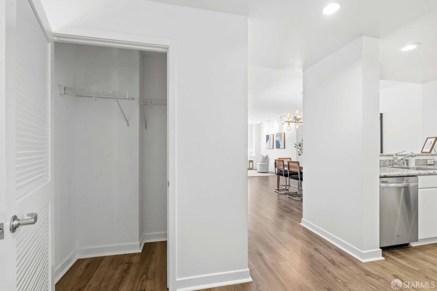 Photo #28: 426127756 Listing: Photo #28