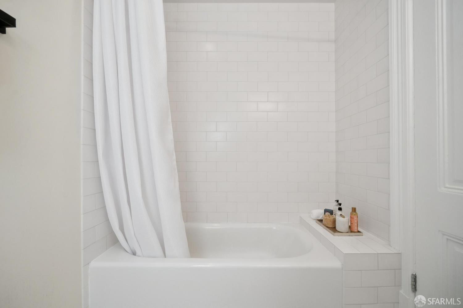 Photo #33: 426135155 Listing: Photo #33