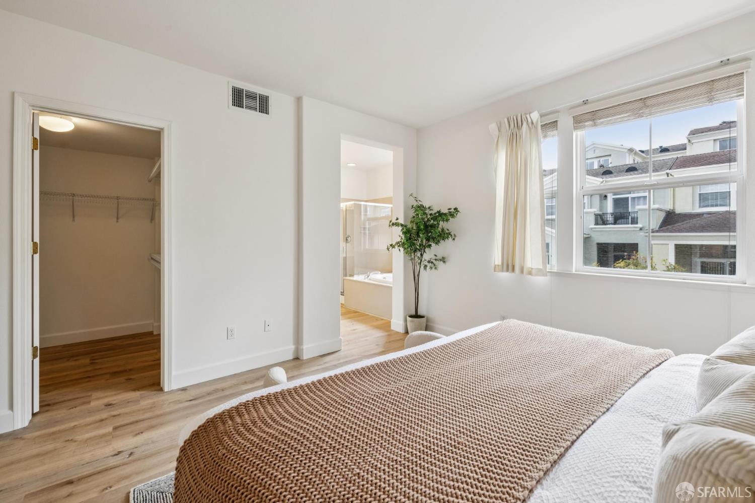 Photo #31: 426135226 Listing: Photo #31