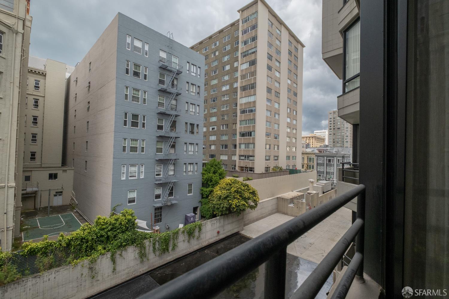 Photo #10: 426130253 Listing: Photo #10