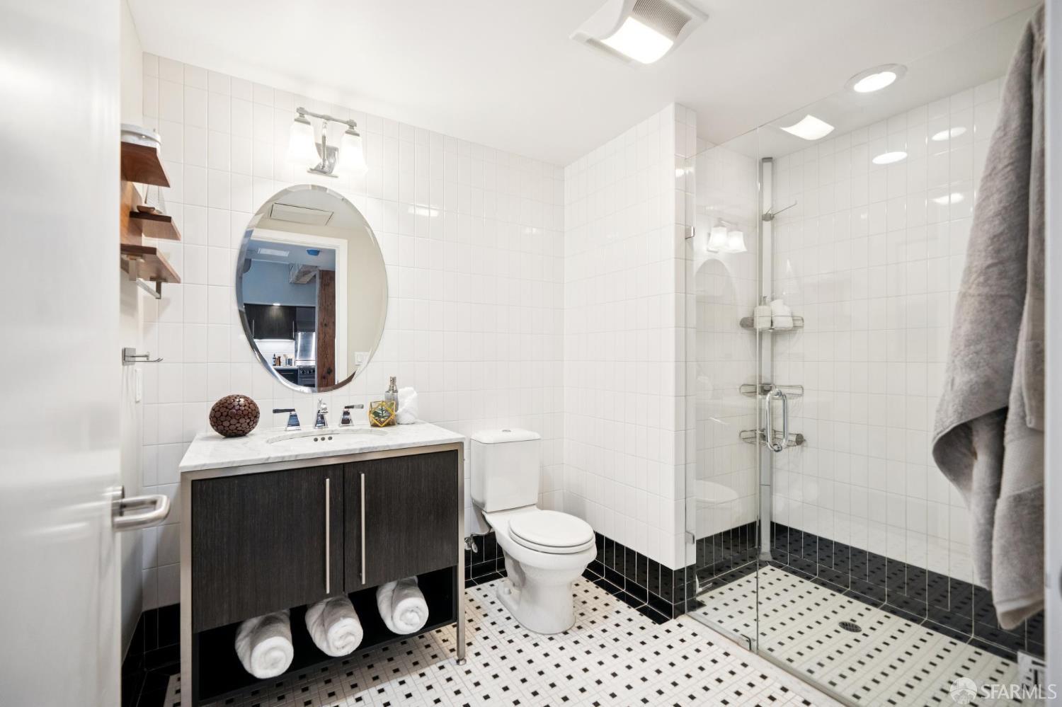 Photo #17: 426135052 Listing: Photo #17