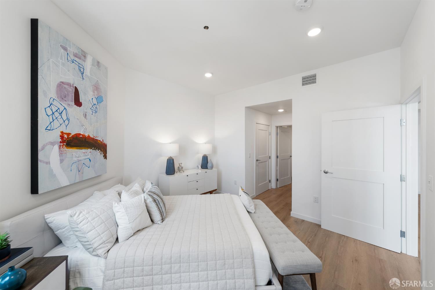 Photo #8: 426135547 Listing: Photo #8