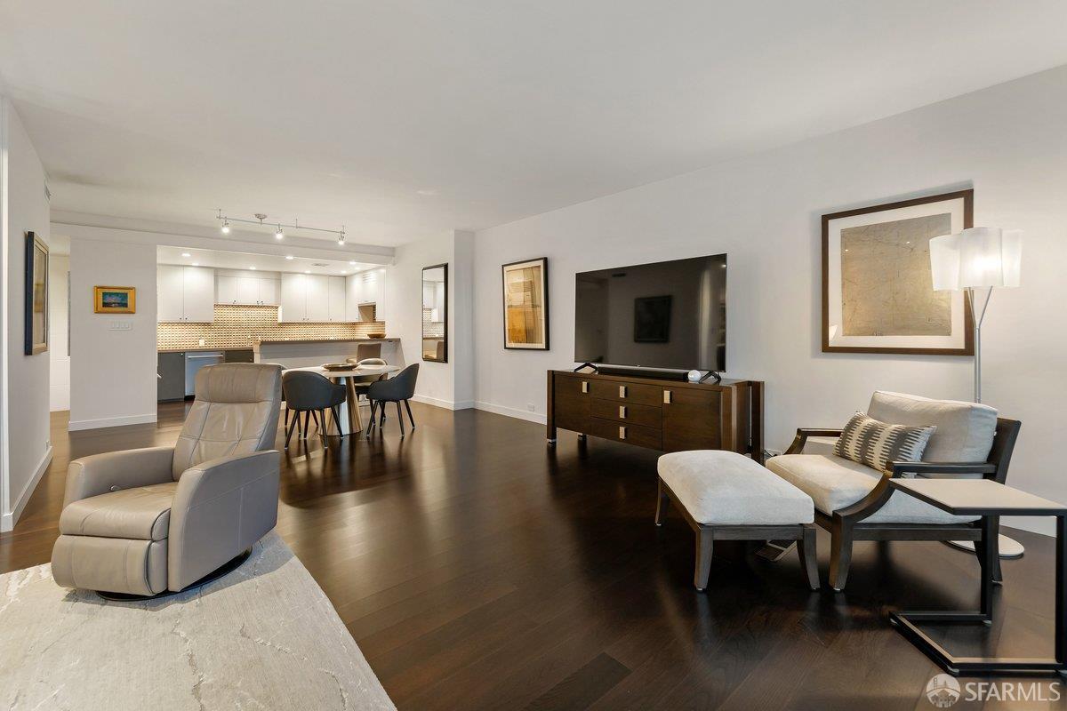 Photo #15: 426135520 Listing: Photo #15