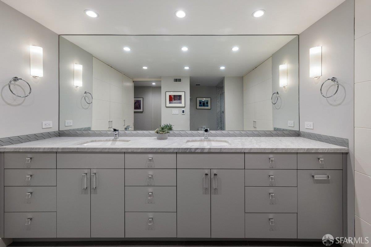 Photo #33: 426135520 Listing: Photo #33