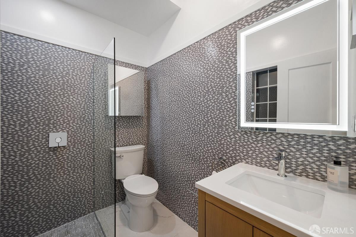 Photo #11: 426135538 Listing: Photo #11