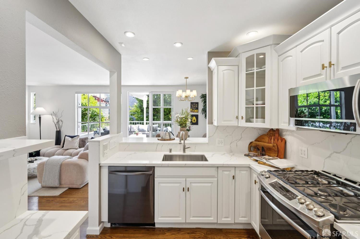 Photo #10: 426135531 Listing: Photo #10
