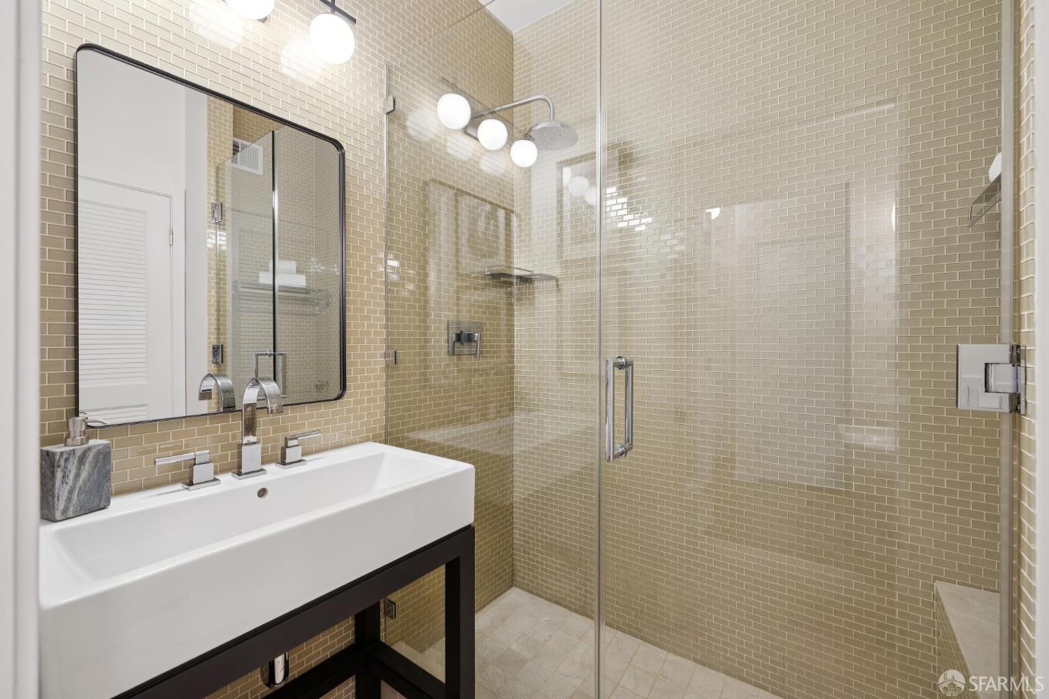 Photo #21: 426135531 Listing: Photo #21