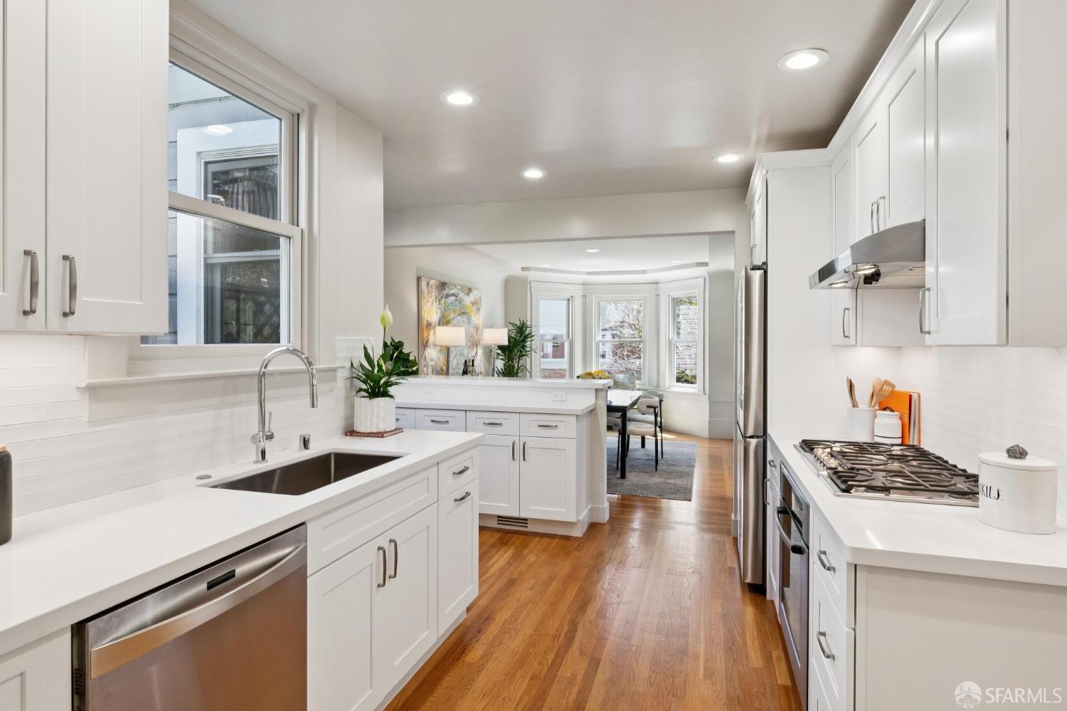Photo #10: 426132208 Listing: Photo #10