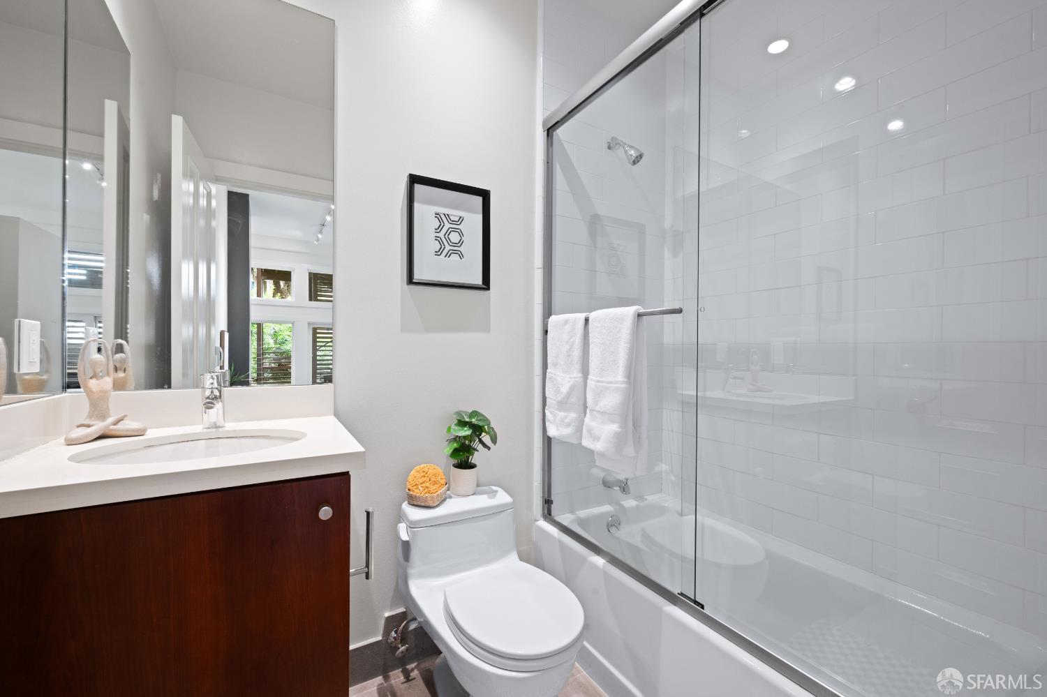 Photo #10: 426114252 Listing: Photo #10