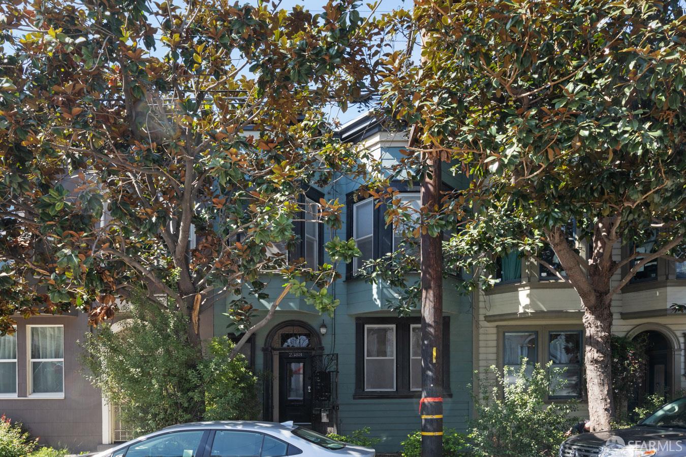 2388-2390 Bryant Street