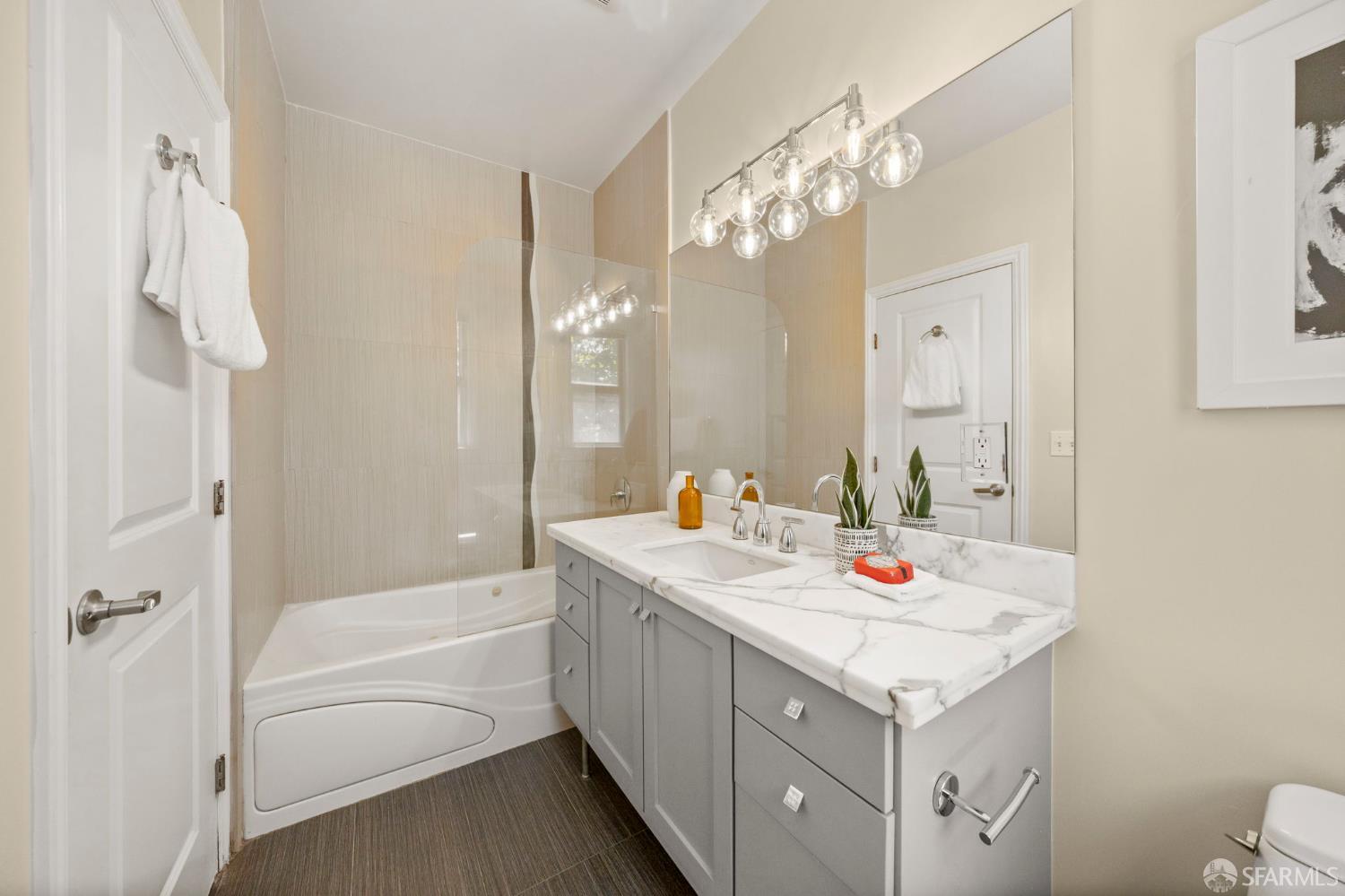 Photo #25: 426132566 Listing: Photo #25