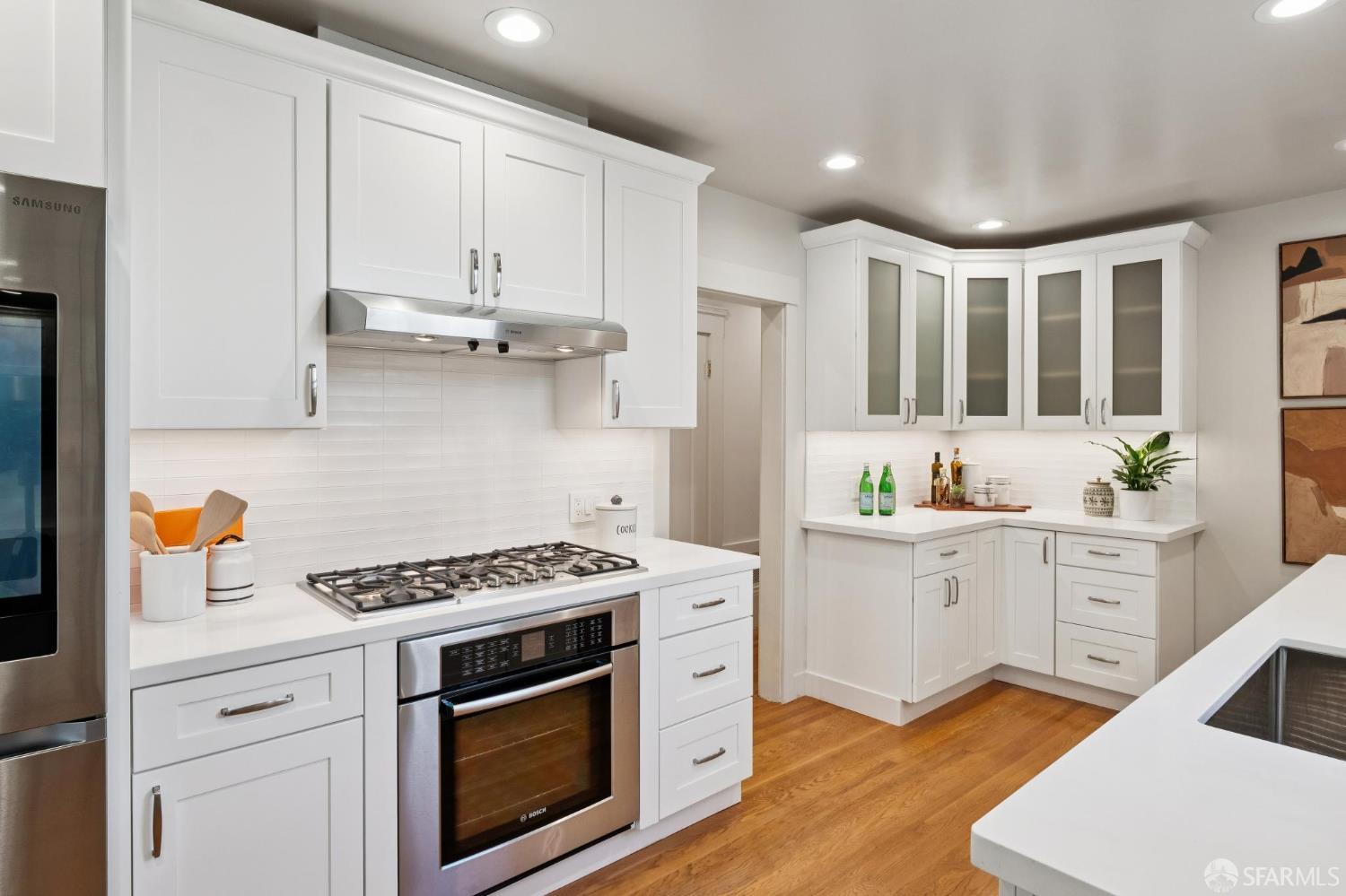 Photo #11: 426132208 Listing: Photo #11