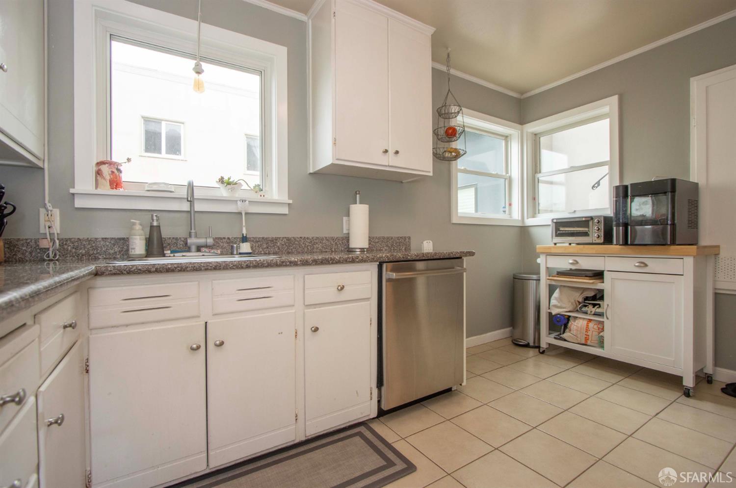 Photo #13: 426136279 Listing: Photo #13
