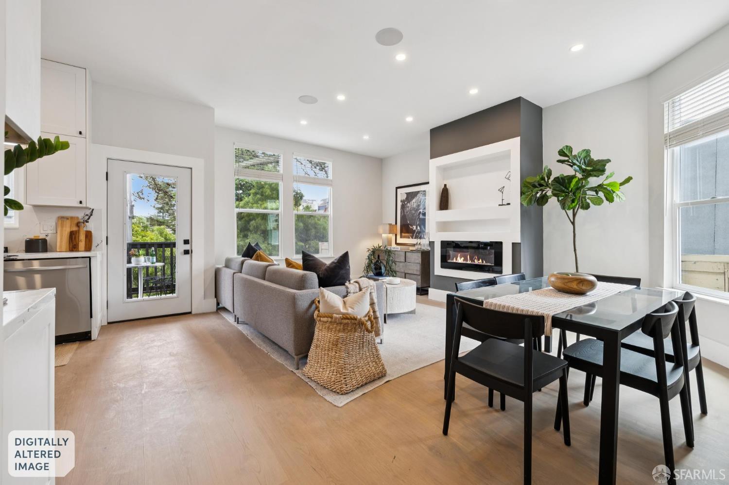 Photo #3: 426135773 Listing: Photo #3