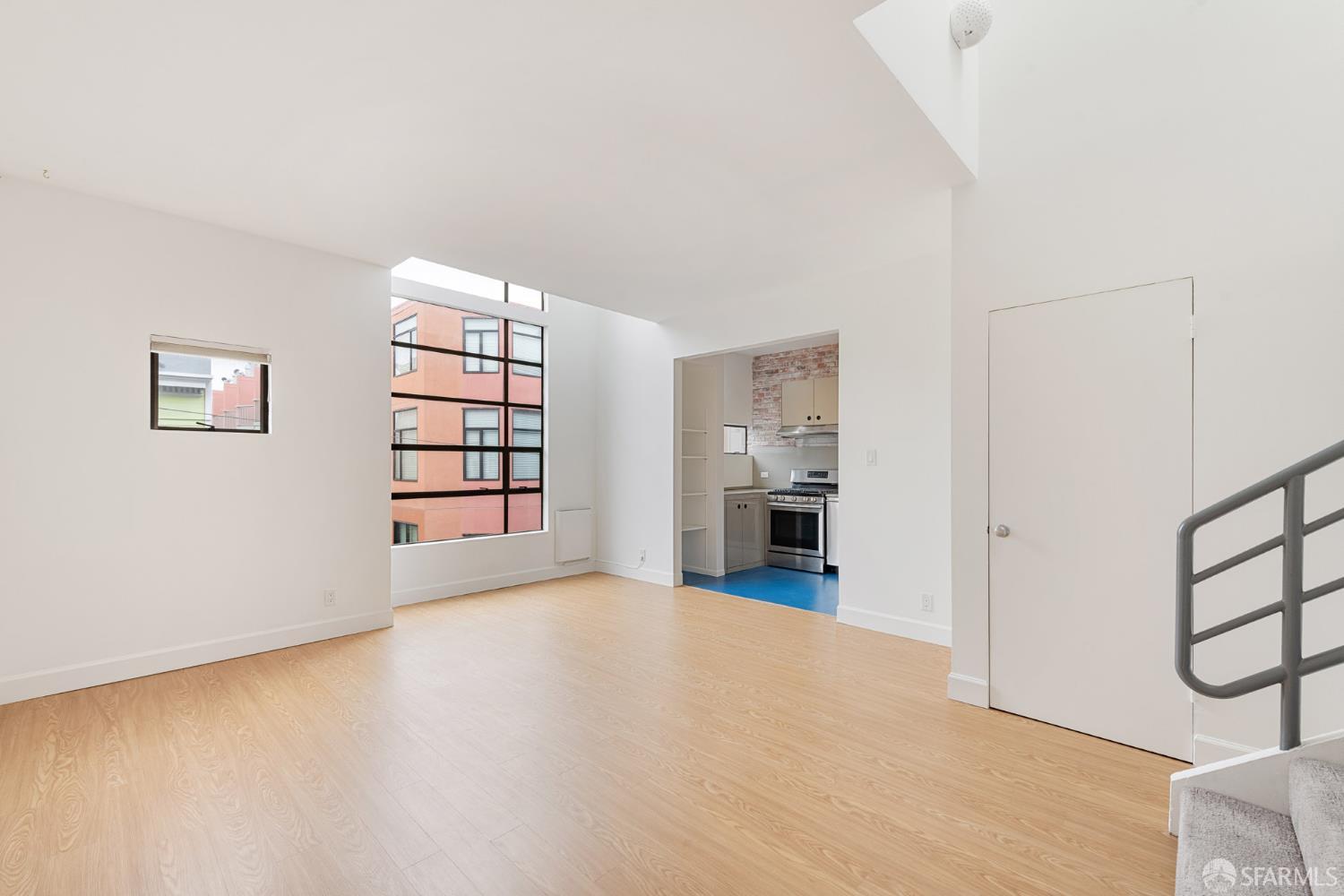 Photo #2: 426134582 Listing: Photo #2