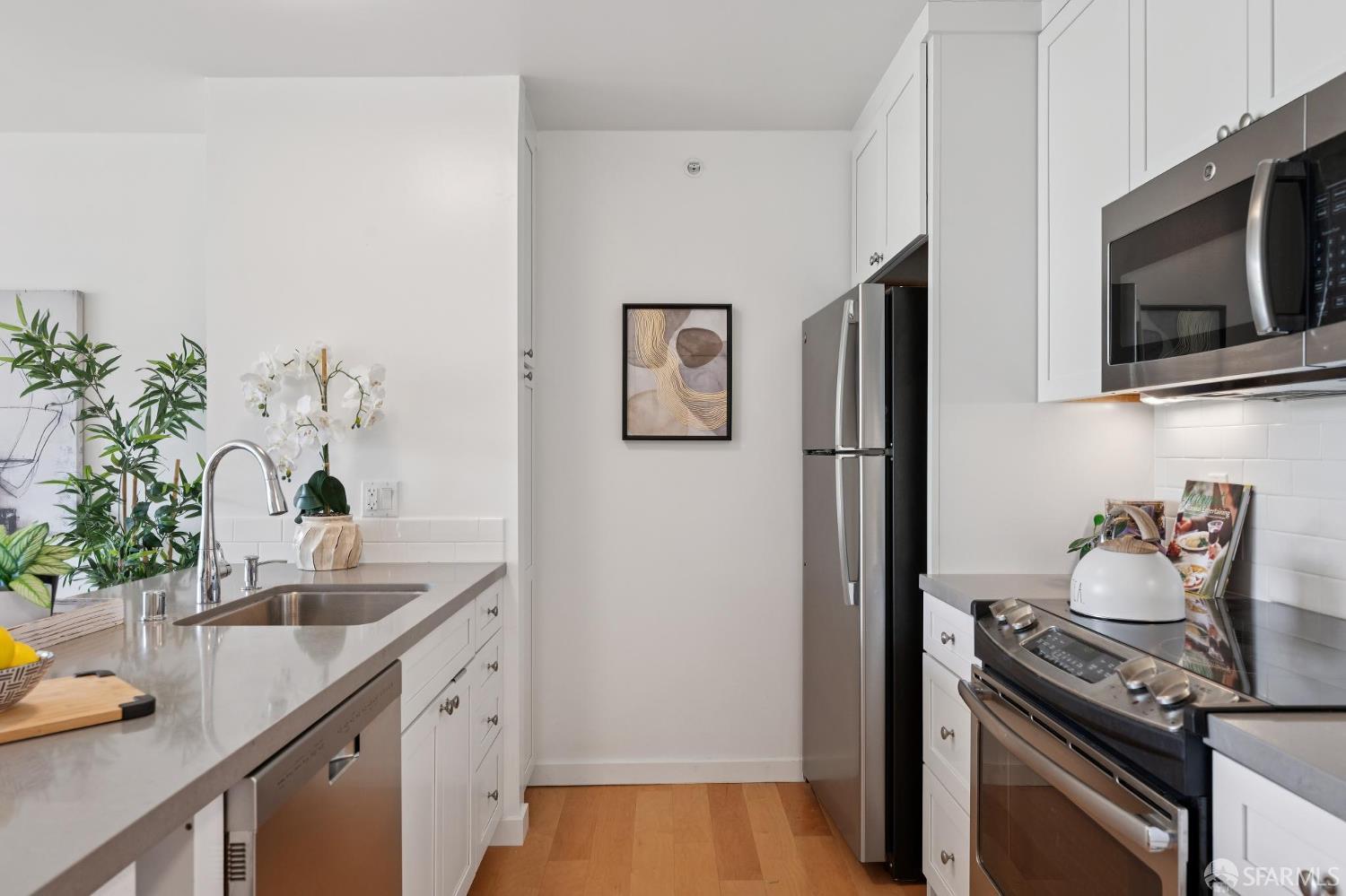 Photo #4: 426136212 Listing: Photo #4