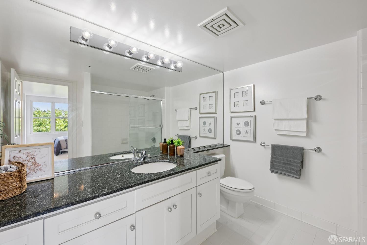 Photo #19: 426136212 Listing: Photo #19