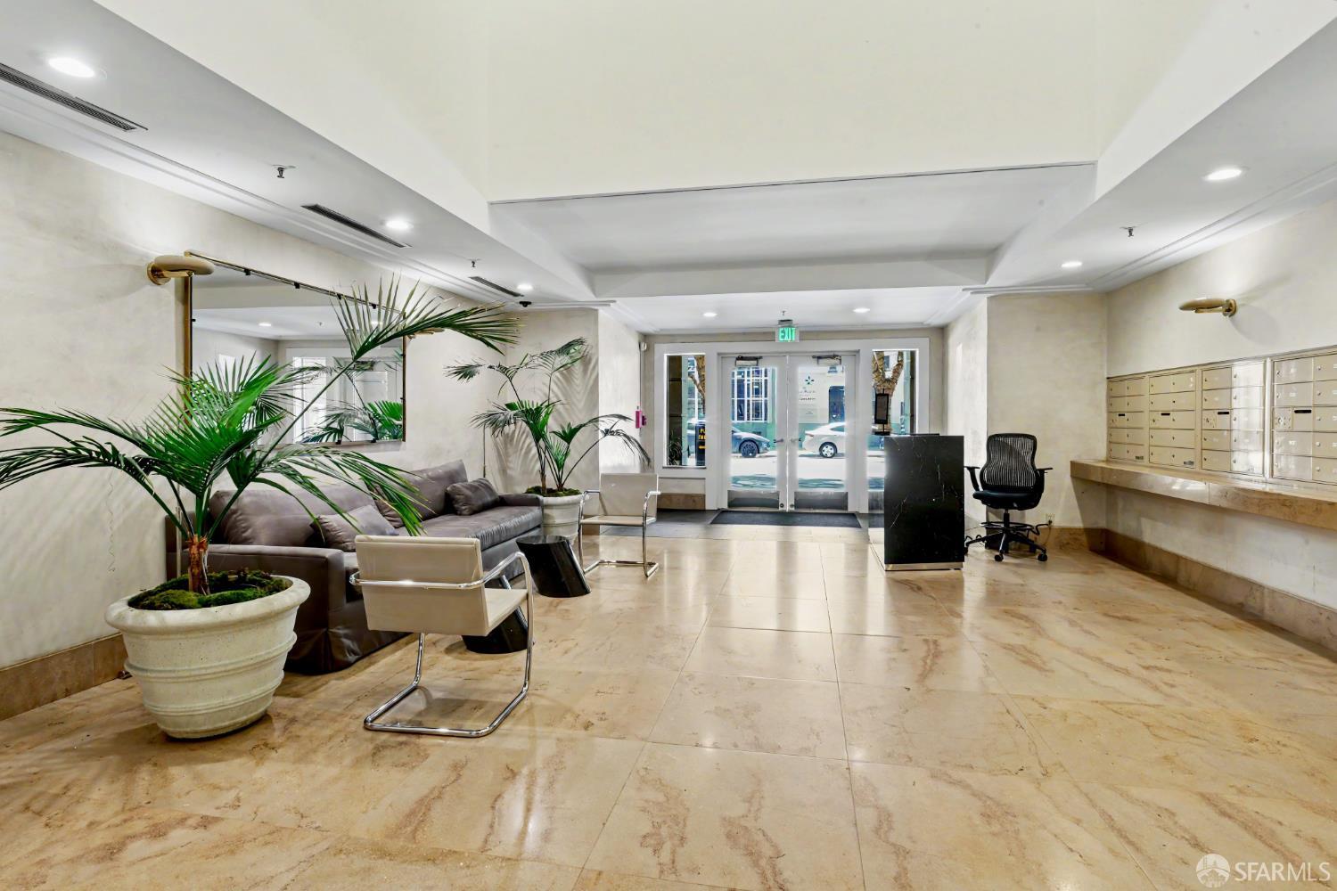 Photo #2: 426135725 Listing: Photo #2