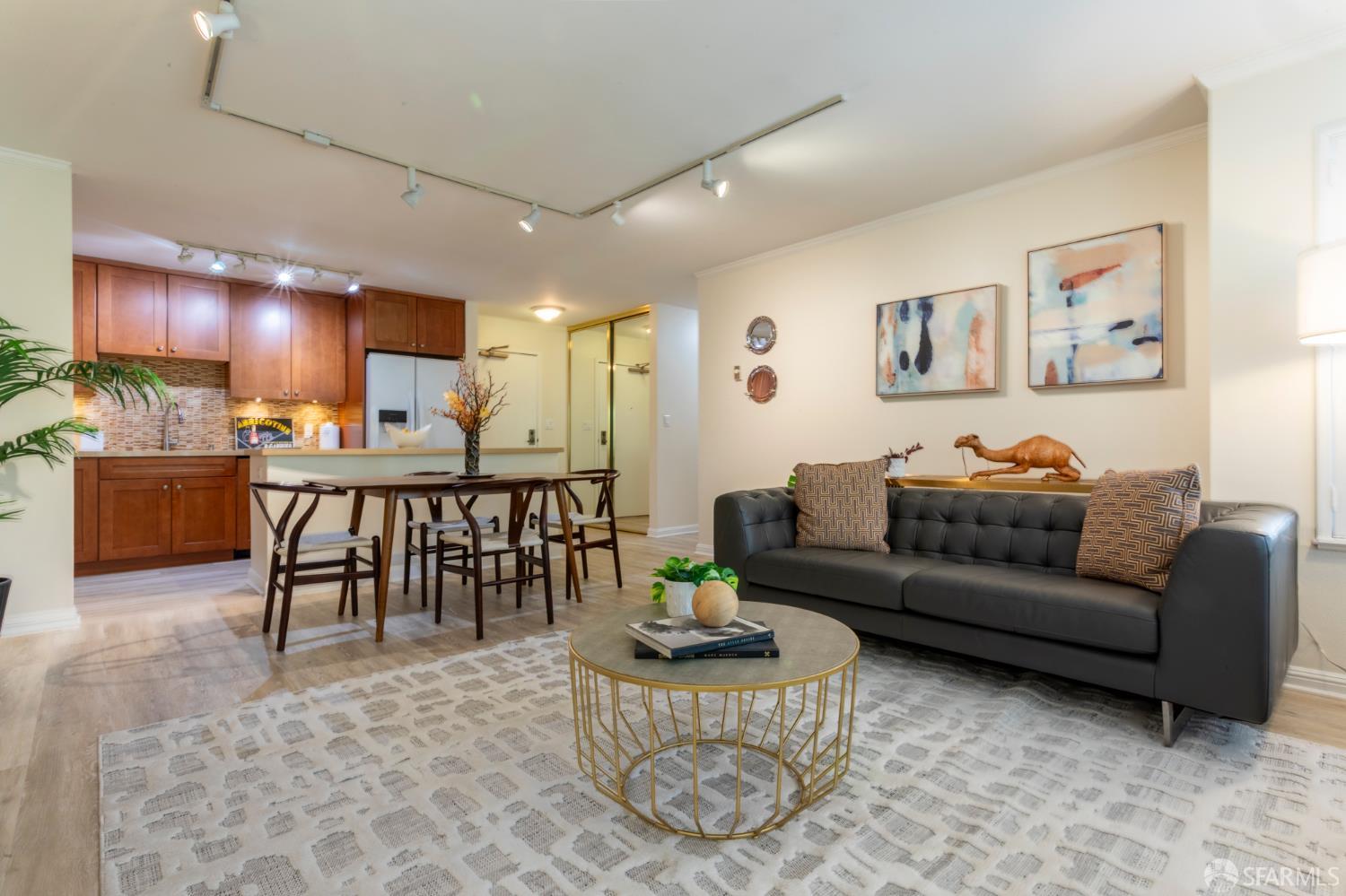 Photo #10: 426136254 Listing: Photo #10