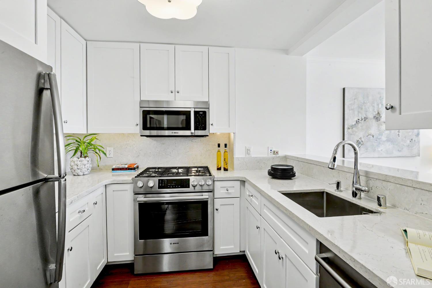 Photo #6: 426135725 Listing: Photo #6