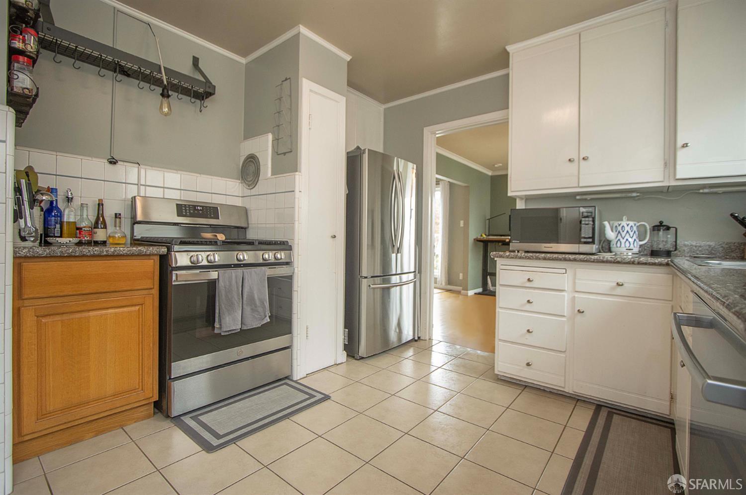 Photo #11: 426136279 Listing: Photo #11
