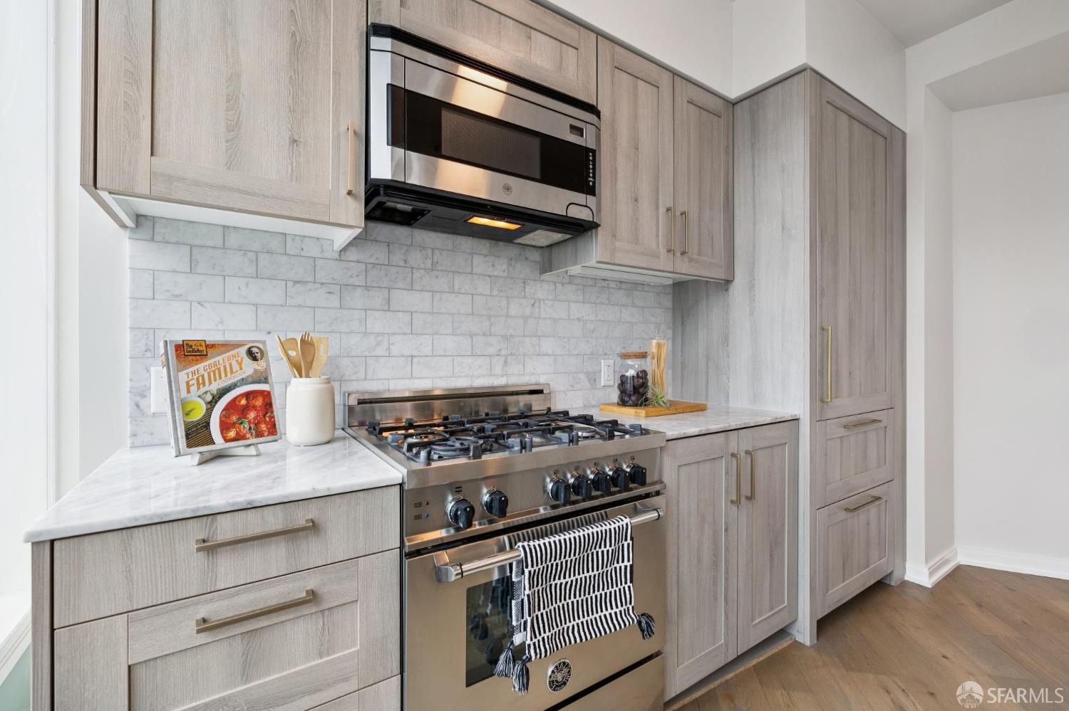 Photo #17: 426136351 Listing: Photo #17
