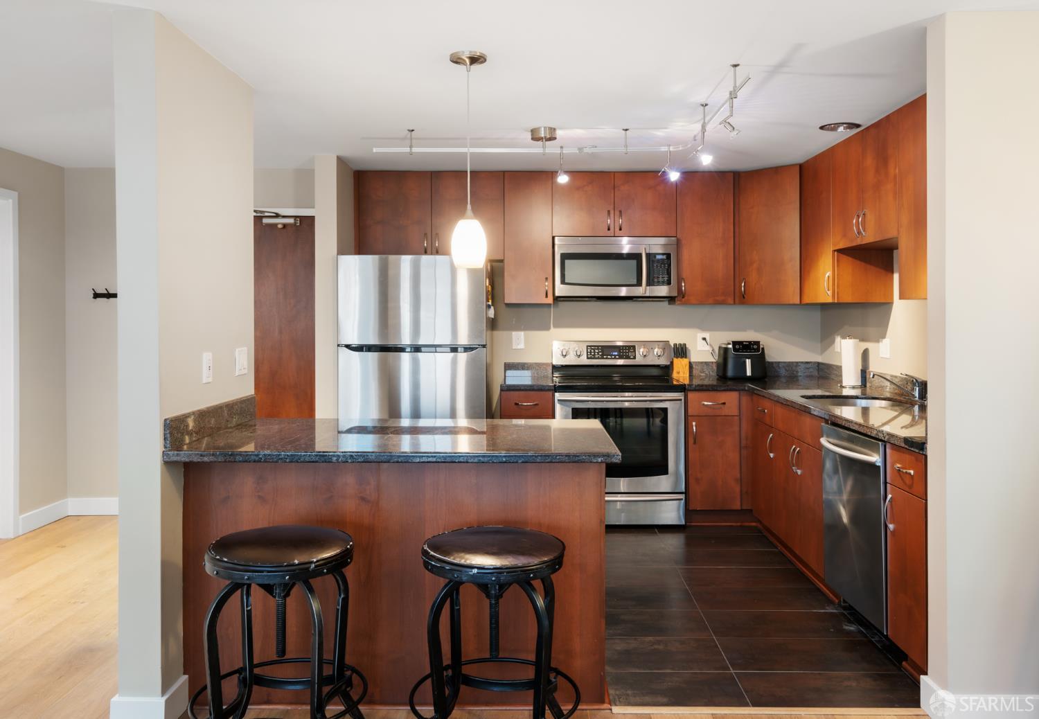 Photo #10: 426136749 Listing: Photo #10