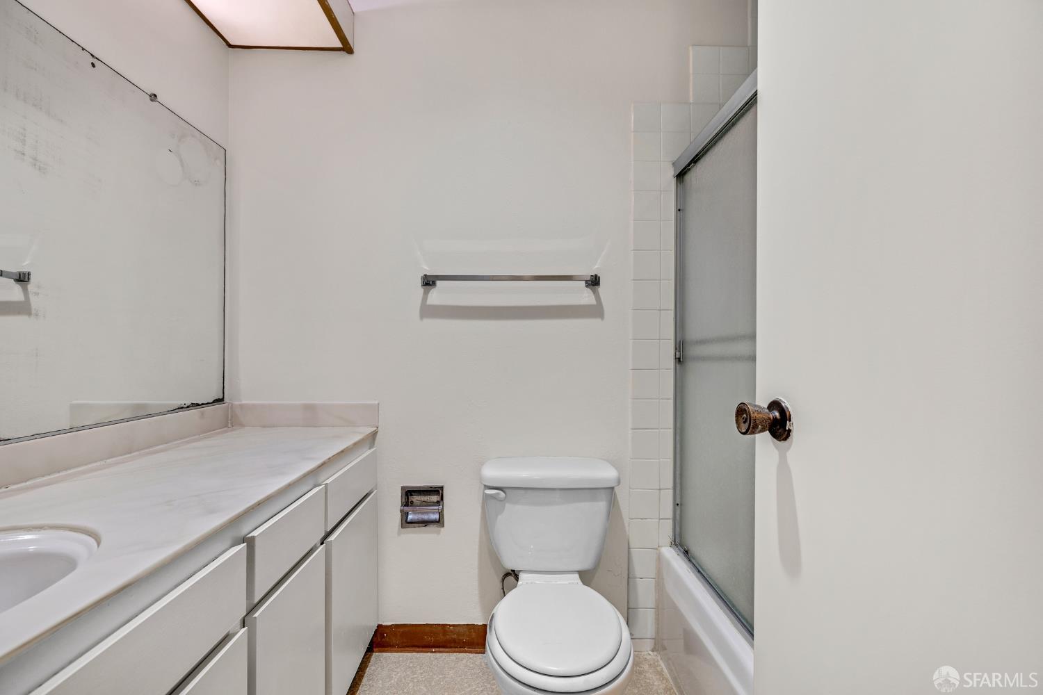Photo #12: 426132806 Listing: Photo #12