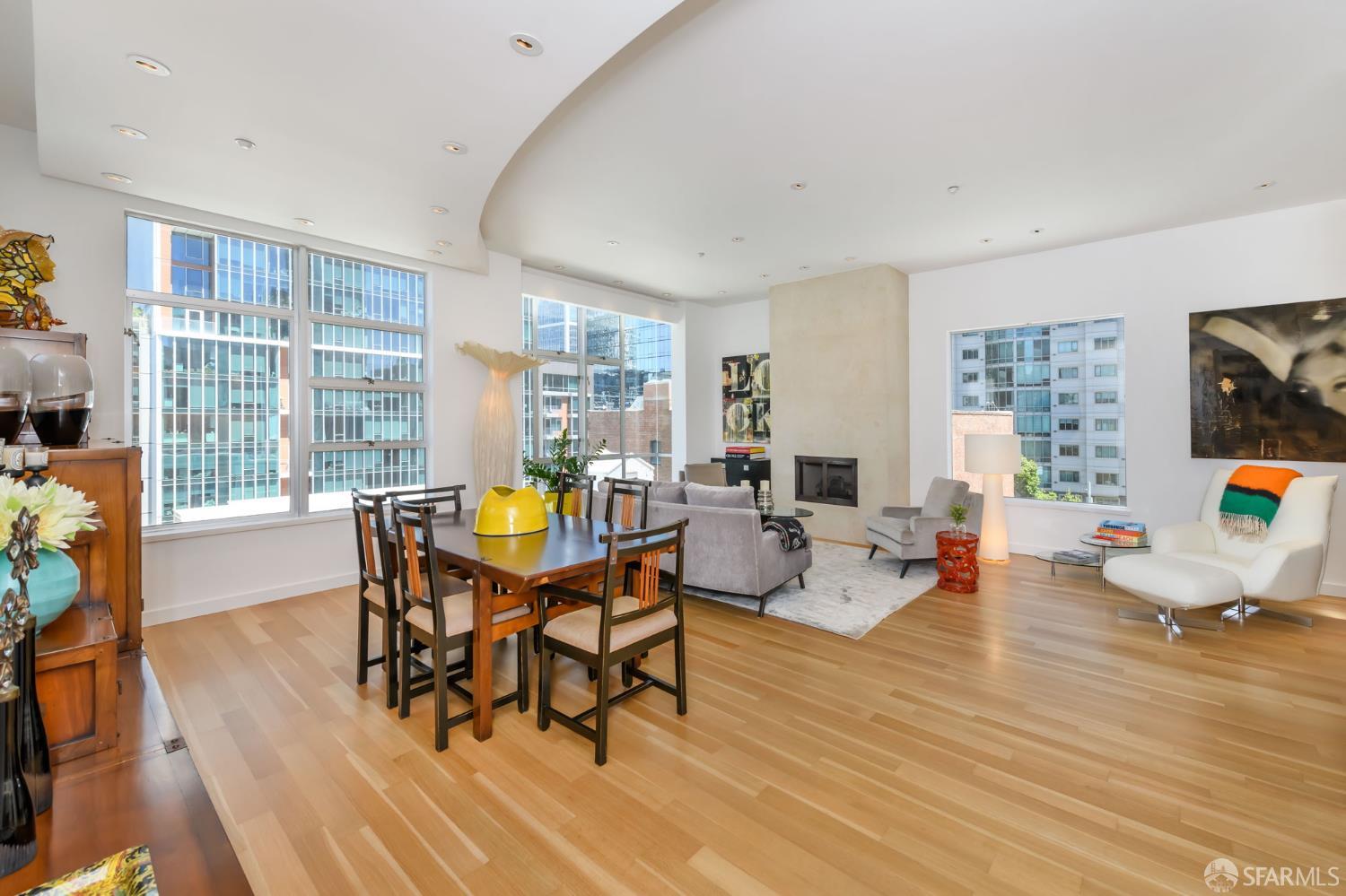 Photo #5: 426135770 Listing: Photo #5