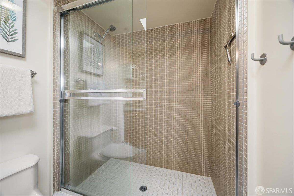 Photo #21: 426136665 Listing: Photo #21
