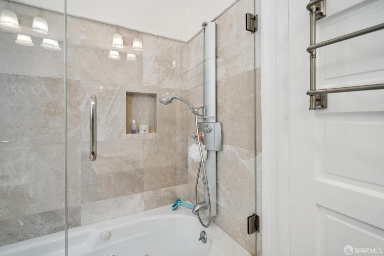 Photo #31: 426136826 Listing: Photo #31