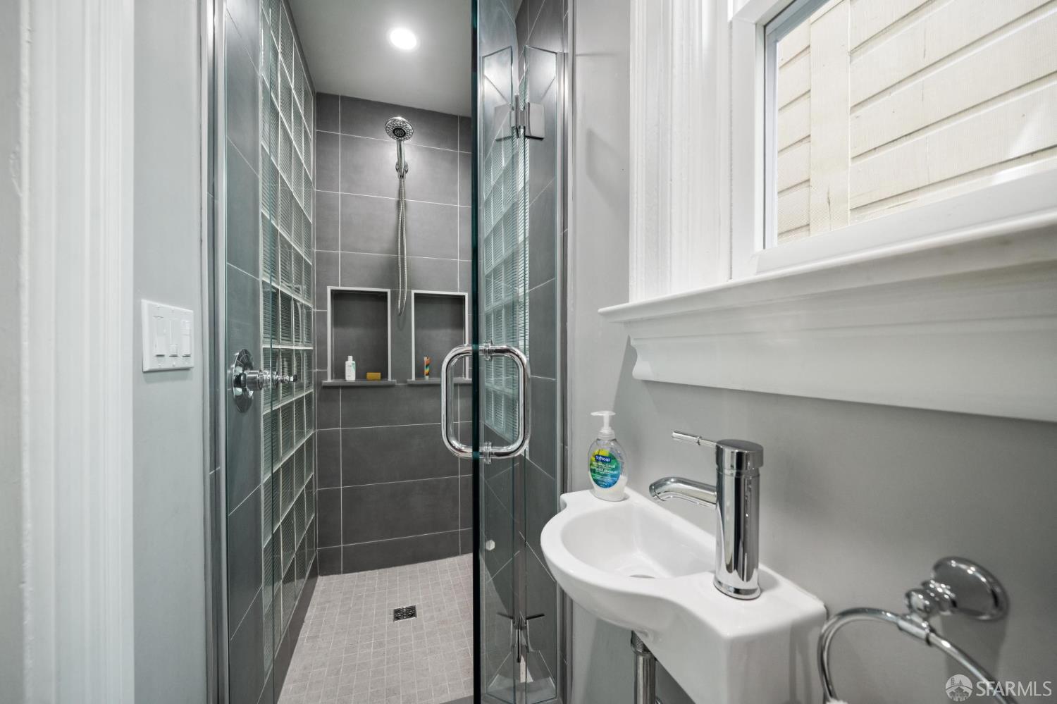 Photo #60: 426136826 Listing: Photo #60