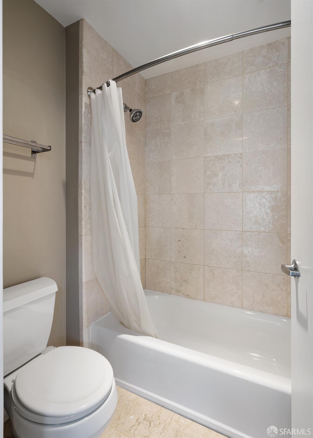 Photo #22: 426136749 Listing: Photo #22