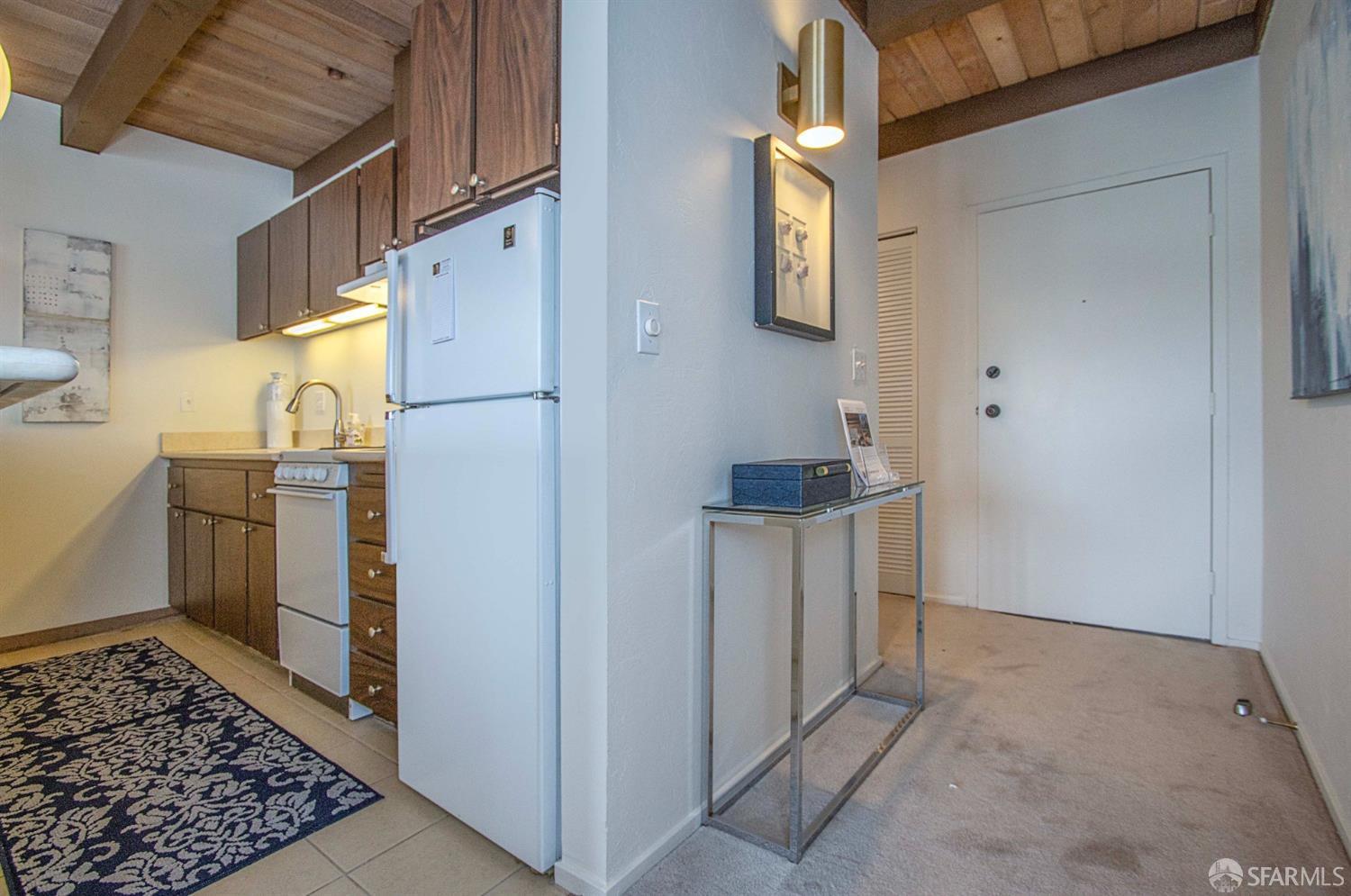 Photo #9: 426136605 Listing: Photo #9