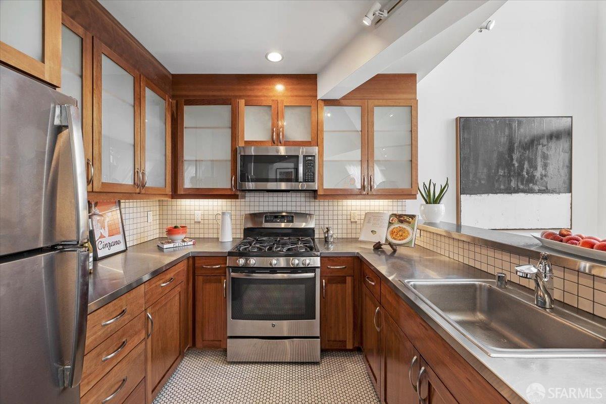 Photo #9: 426136665 Listing: Photo #9