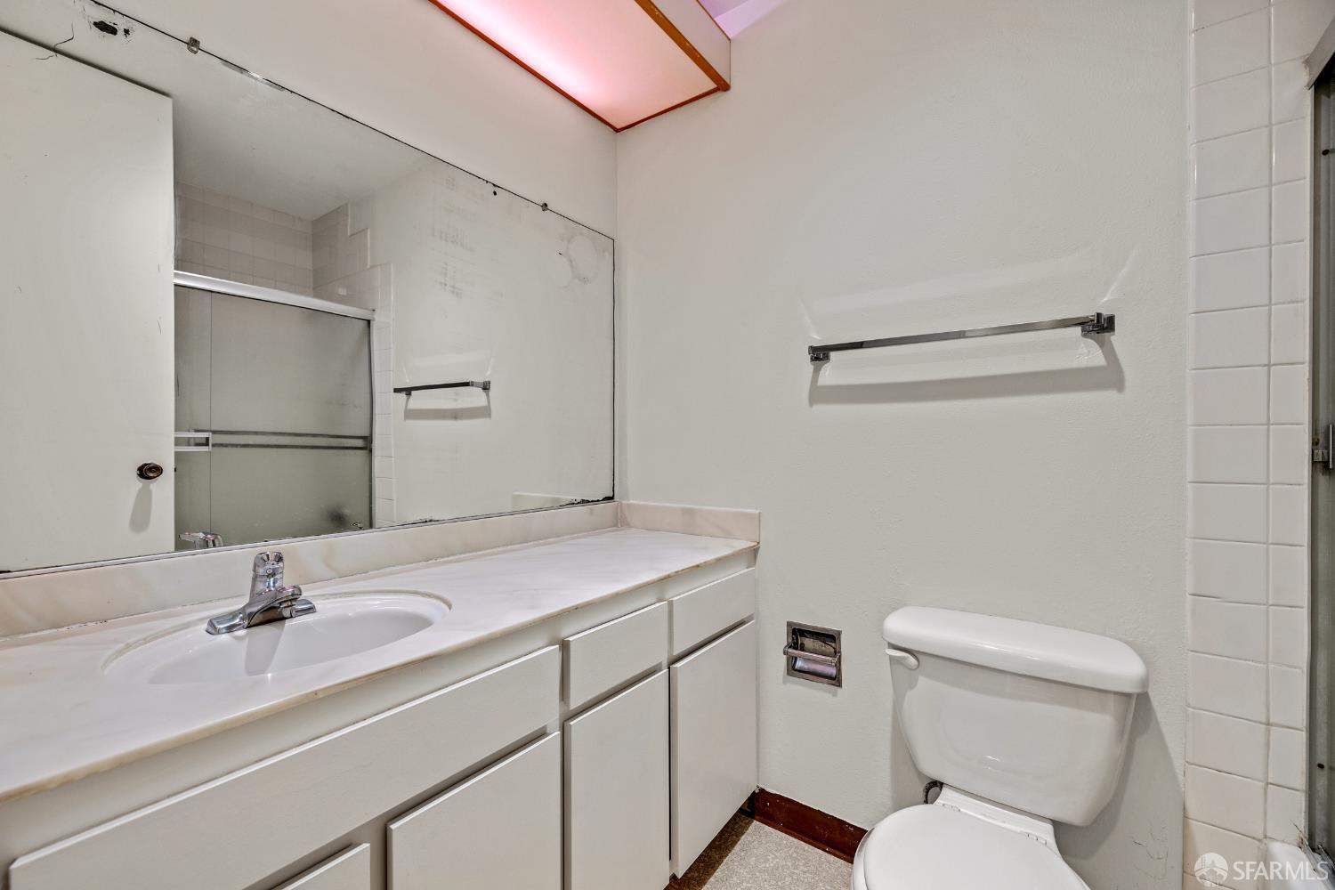 Photo #11: 426132806 Listing: Photo #11