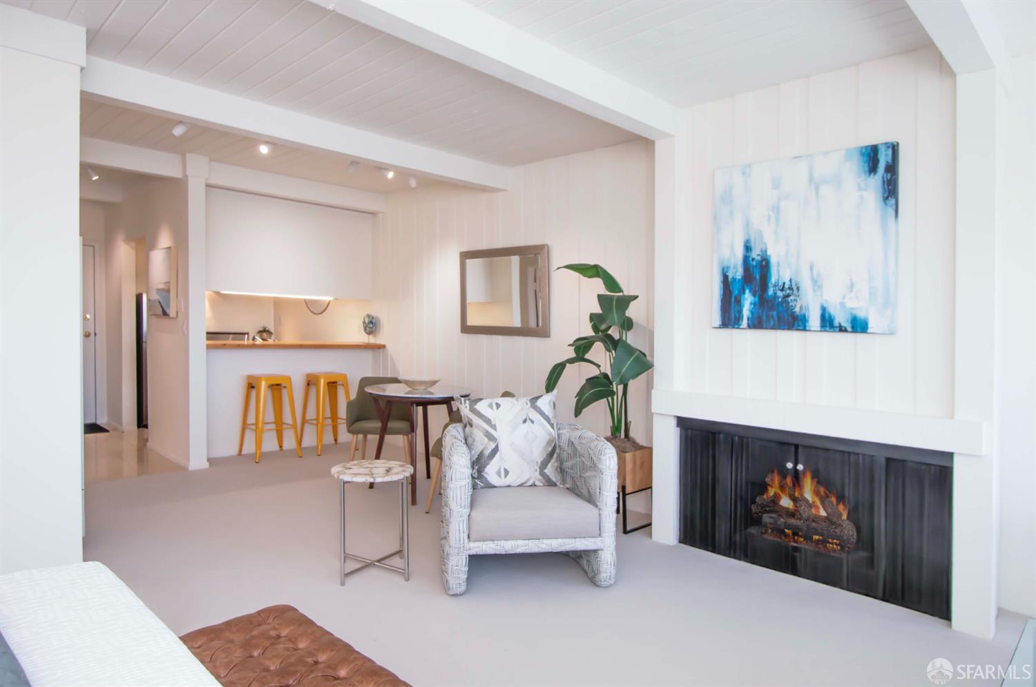 Photo #8: 426137049 Listing: Photo #8