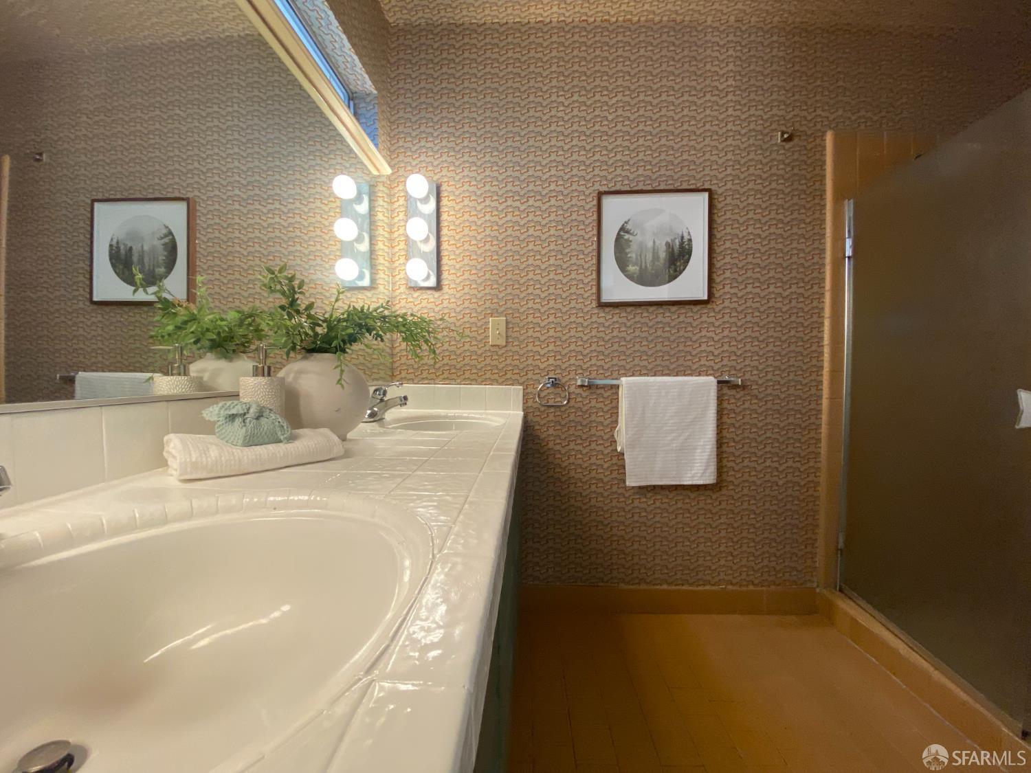 Photo #19: 426135552 Listing: Photo #19