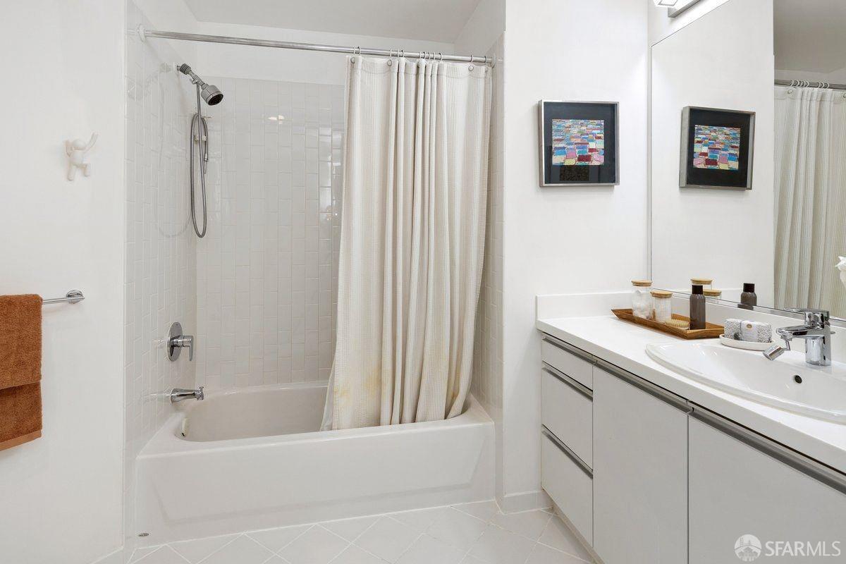 Photo #22: 426136520 Listing: Photo #22