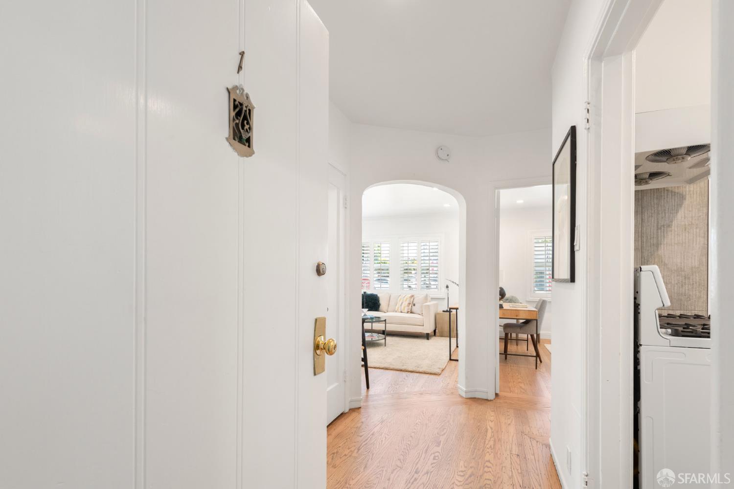 Photo #8: 426136664 Listing: Photo #8